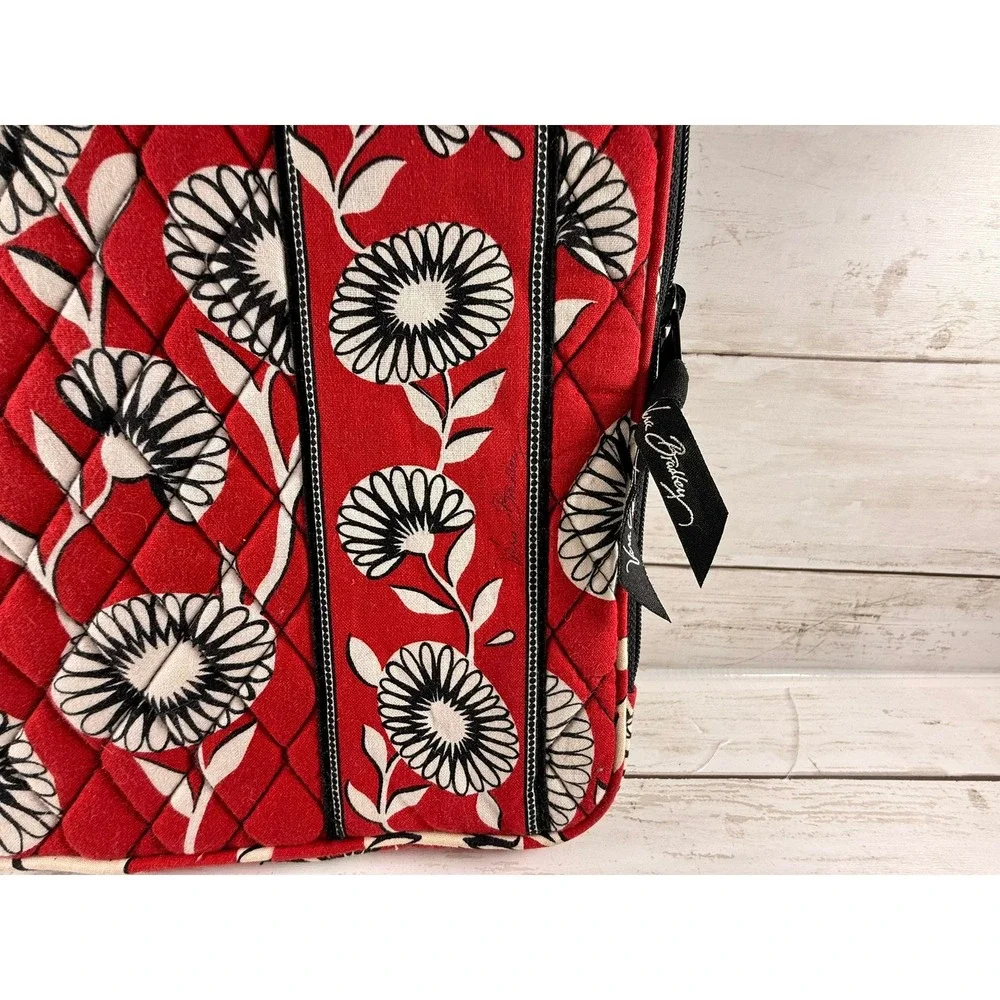 Vera Bradley Night and Day Quilted Tablet Laptop Sleeve‎ Red Black White Floral